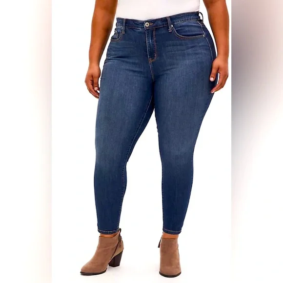 Demure! TORRID Premium Sky High Skinny SZ 16S - Picture 2 of 9